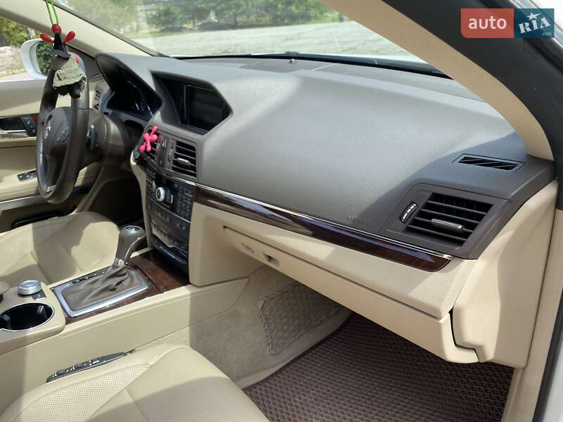 Купе Mercedes-Benz E-Class 2010 в Запорожье