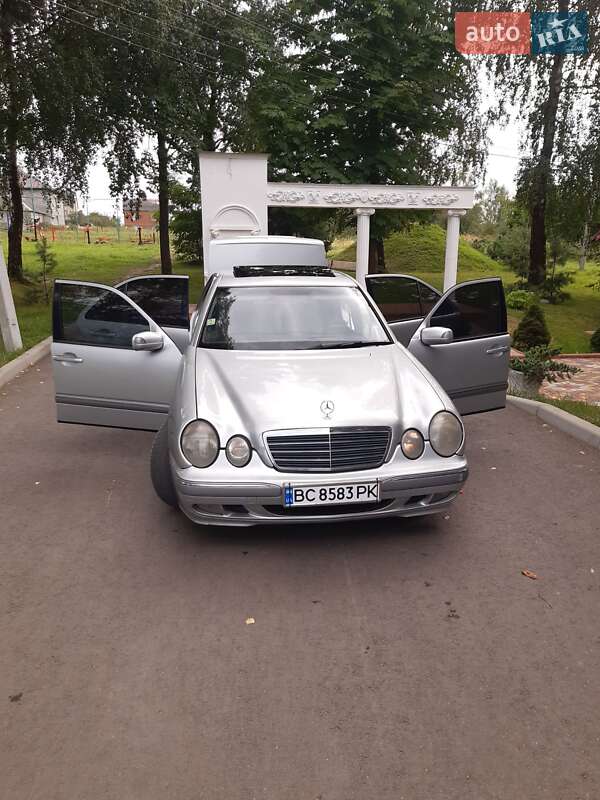 Седан Mercedes-Benz E-Class 2001 в Самборе