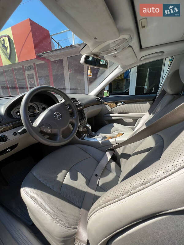 Седан Mercedes-Benz E-Class 2006 в Первомайську