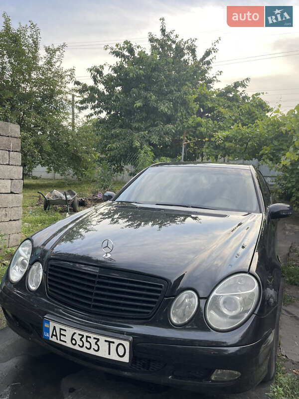 Седан Mercedes-Benz E-Class 2002 в Кривому Розі