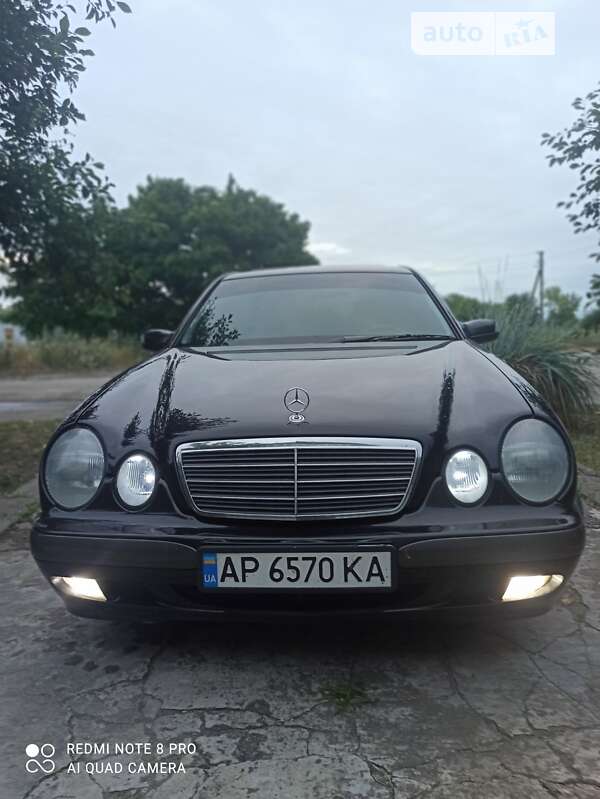 Седан Mercedes-Benz E-Class 2000 в Запорожье
