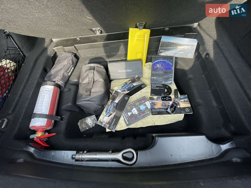 Седан Mercedes-Benz E-Class 2018 в Воловцю