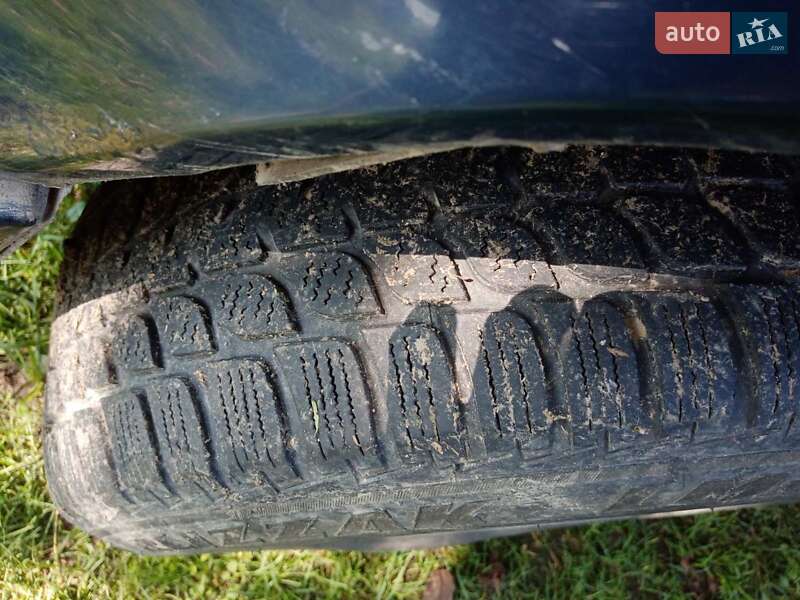 Седан Mercedes-Benz E-Class 1986 в Самборі