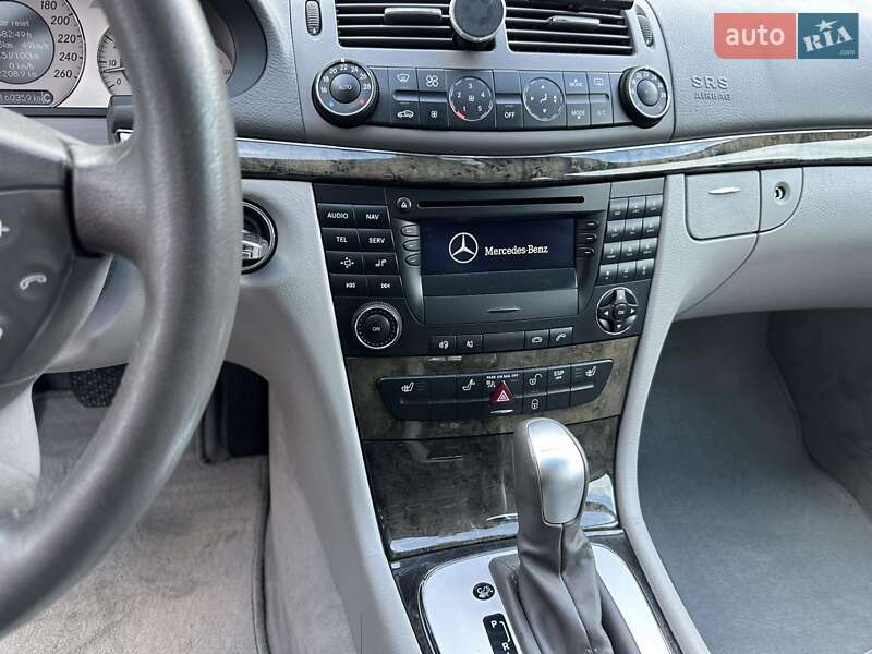 Седан Mercedes-Benz E-Class 2005 в Львове