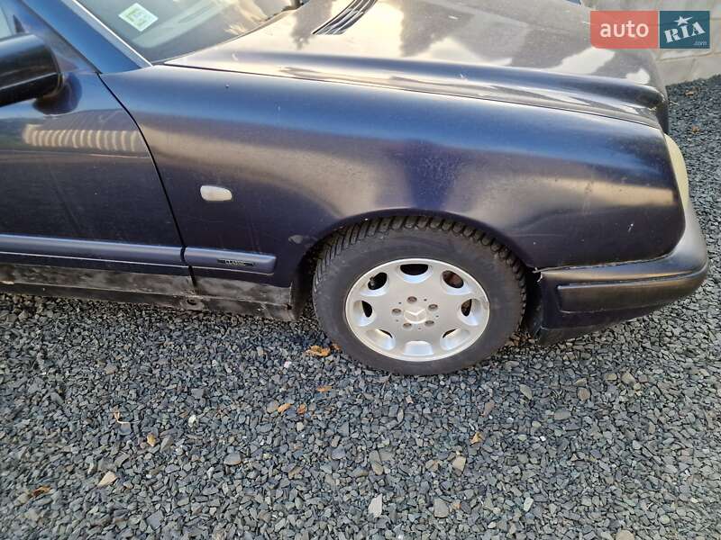 Седан Mercedes-Benz E-Class 1997 в Луцьку