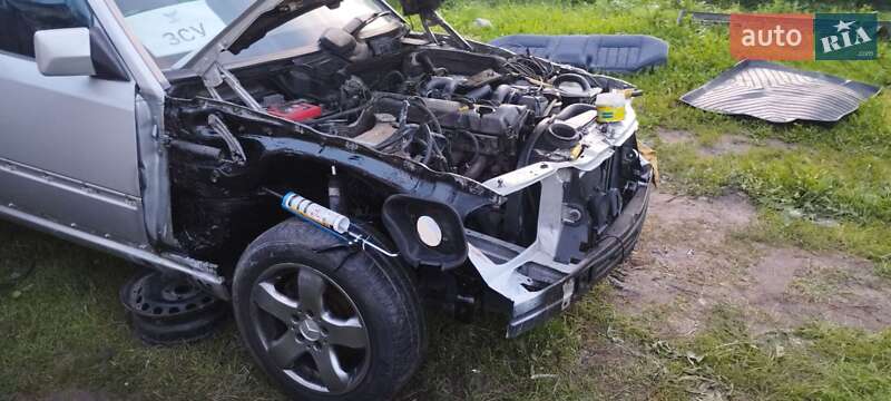 Седан Mercedes-Benz E-Class 1994 в Львові