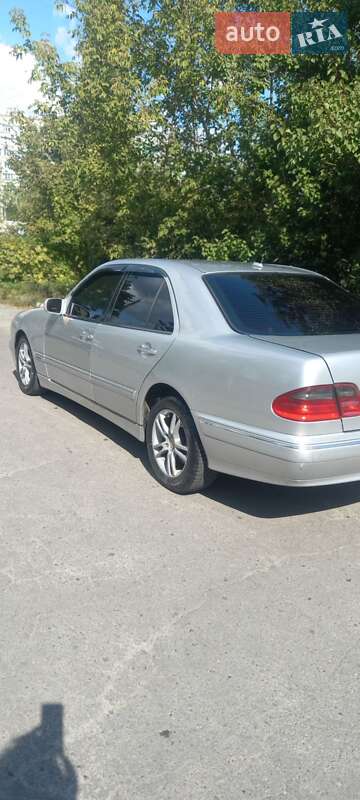 Седан Mercedes-Benz E-Class 2000 в Полтаві
