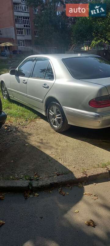 Седан Mercedes-Benz E-Class 2000 в Полтаві
