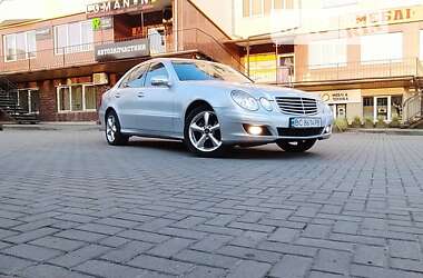 Седан Mercedes-Benz E-Class 2006 в Сокалі