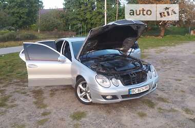 Седан Mercedes-Benz E-Class 2006 в Сокалі