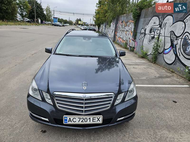 Универсал Mercedes-Benz E-Class 2011 в Луцке