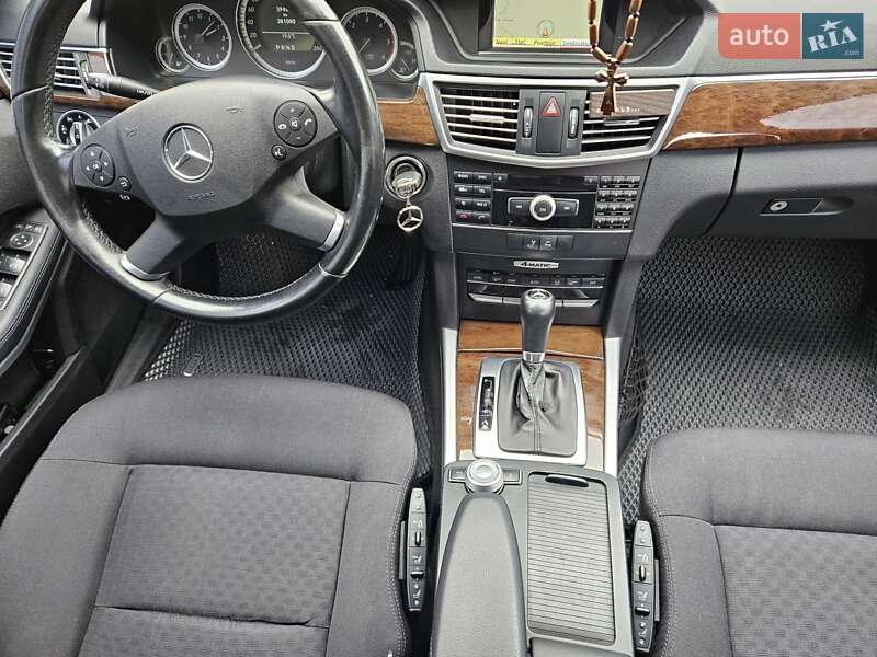 Универсал Mercedes-Benz E-Class 2011 в Луцке