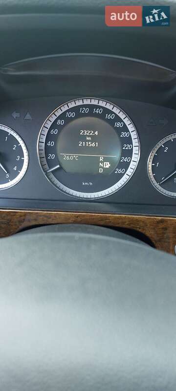 Седан Mercedes-Benz E-Class 2011 в Черкасах