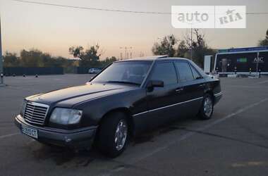 Седан Mercedes-Benz E-Class 1994 в 