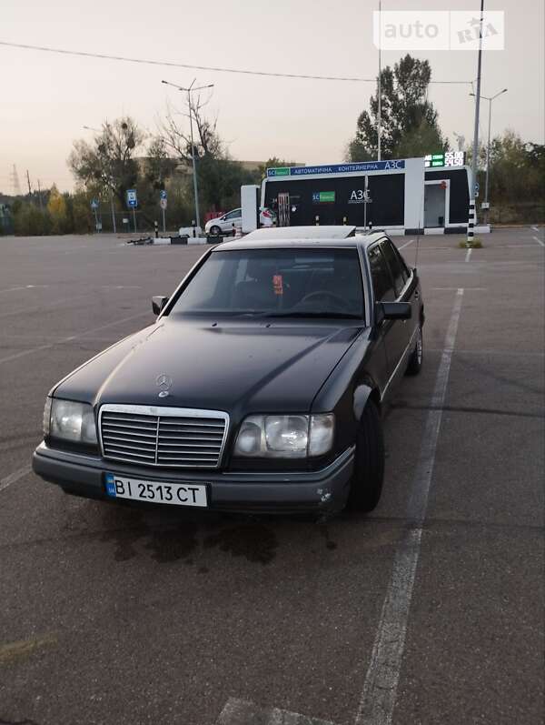 Седан Mercedes-Benz E-Class 1994 в Киеве