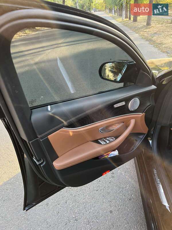 Седан Mercedes-Benz E-Class 2018 в Кривому Розі