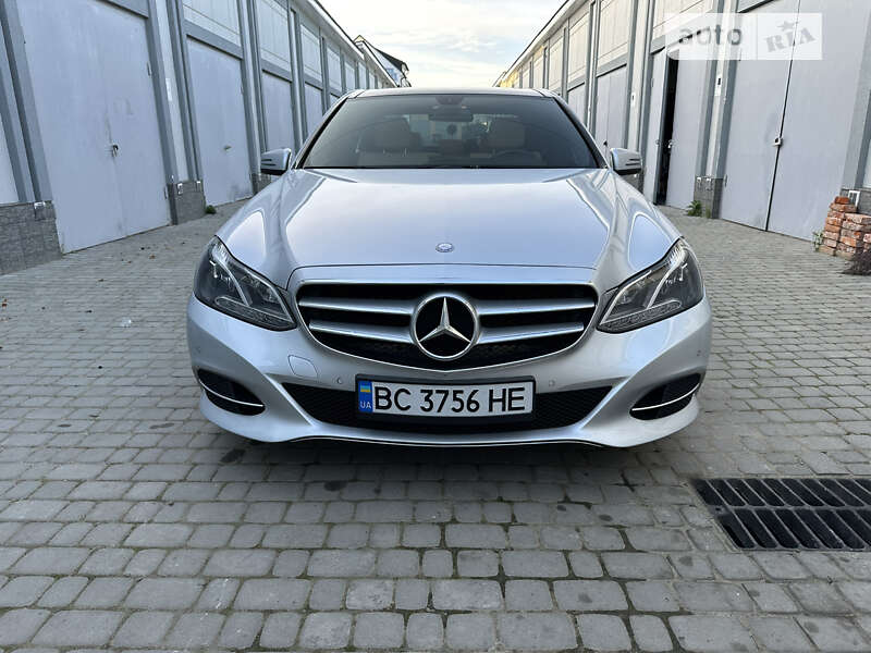 Седан Mercedes-Benz E-Class 2013 в Самборе