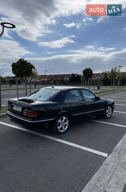 Седан Mercedes-Benz E-Class 2001 в Івано-Франківську