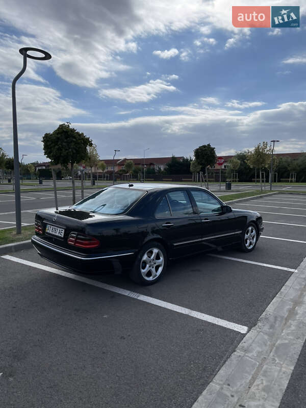 Седан Mercedes-Benz E-Class 2001 в Івано-Франківську