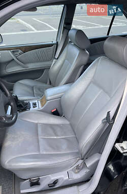 Седан Mercedes-Benz E-Class 2001 в Івано-Франківську