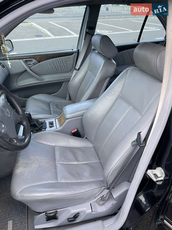 Седан Mercedes-Benz E-Class 2001 в Івано-Франківську