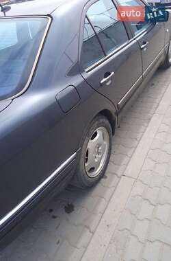 Седан Mercedes-Benz E-Class 1997 в 