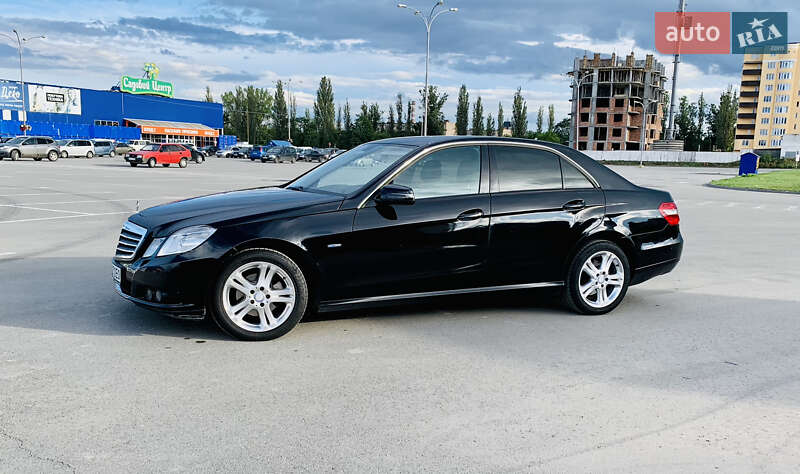 Седан Mercedes-Benz E-Class 2011 в Кам'янець-Подільському