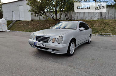 Седан Mercedes-Benz E-Class 2000 в Львове