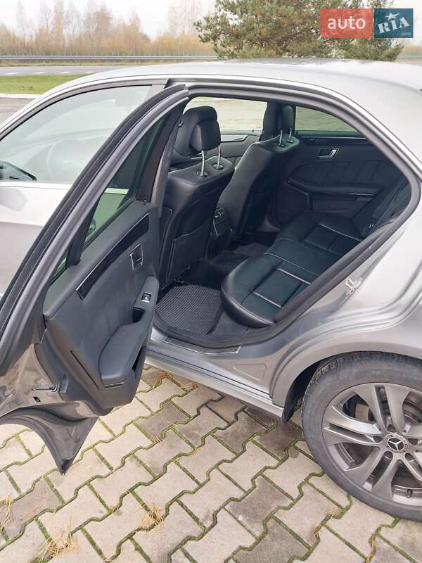 Седан Mercedes-Benz E-Class 2012 в Ковелі