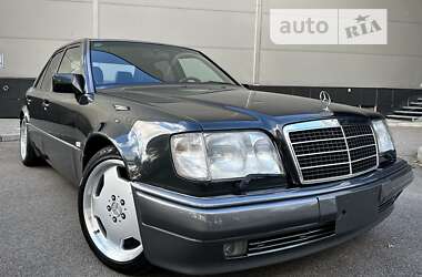 Седан Mercedes-Benz E-Class 1994 в 