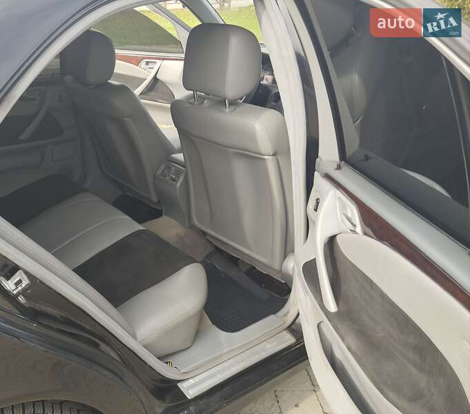 Седан Mercedes-Benz E-Class 2001 в Луцке