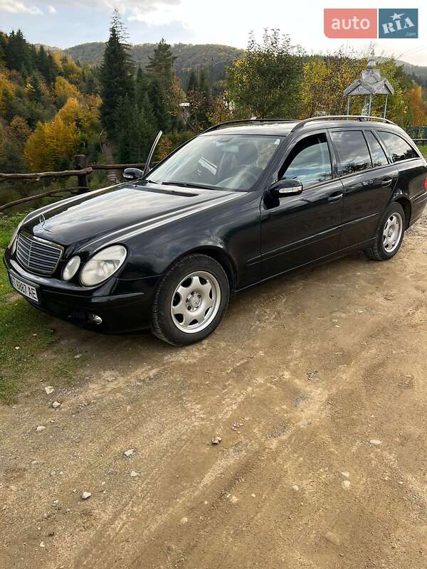 Универсал Mercedes-Benz E-Class 2005 в Косове