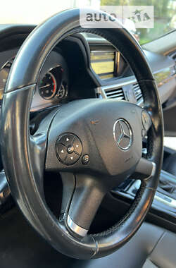 Седан Mercedes-Benz E-Class 2011 в 