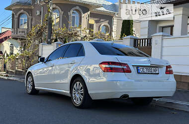 Седан Mercedes-Benz E-Class 2010 в Чернівцях