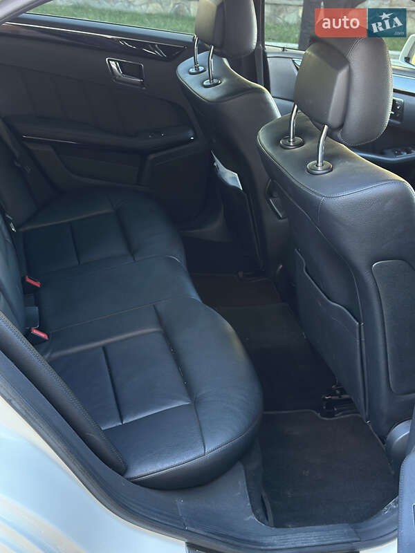 Седан Mercedes-Benz E-Class 2010 в Чернівцях фото 35 Седан Mercedes-Benz E-Class 2010 в Чернівцях