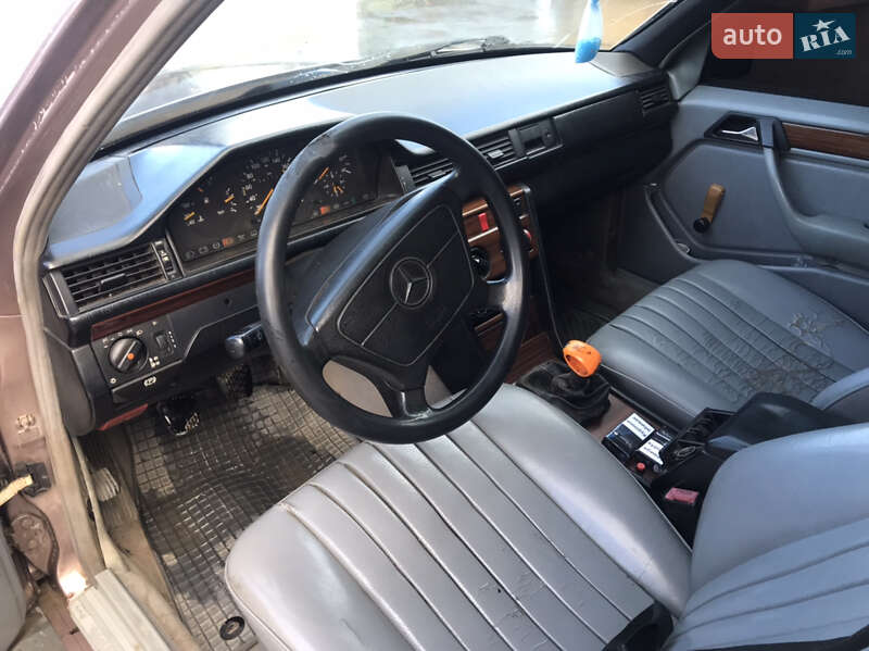 Седан Mercedes-Benz E-Class 1996 в Турке