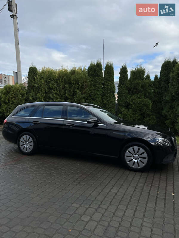 Универсал Mercedes-Benz E-Class 2016 в Львове