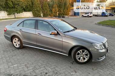 Седан Mercedes-Benz E-Class 2012 в Луцке