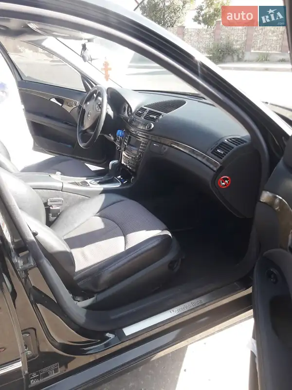 Универсал Mercedes-Benz E-Class 2004 в 
