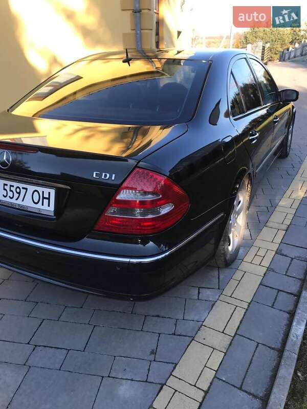 Седан Mercedes-Benz E-Class 2002 в Самборе фото 17 Седан Mercedes-Benz E-Class 2002 в Самборе