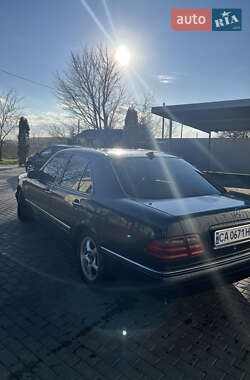 Седан Mercedes-Benz E-Class 1998 в Тальному