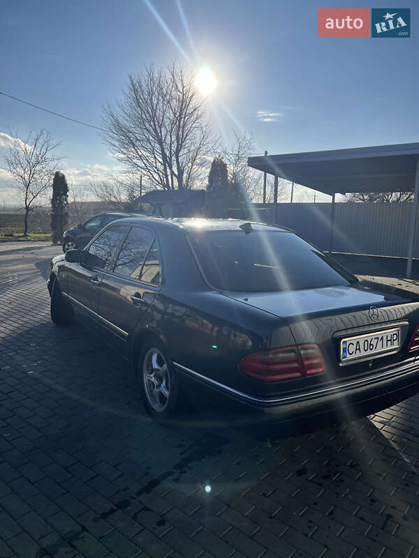 Седан Mercedes-Benz E-Class 1998 в Тальному