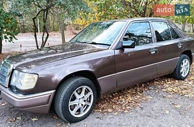 Седан Mercedes-Benz E-Class 1992 в Одесі