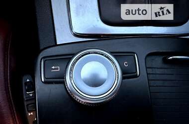 Купе Mercedes-Benz E-Class 2010 в 