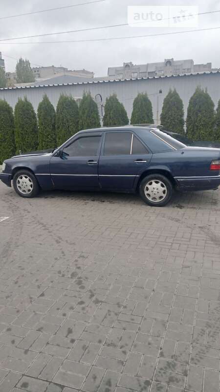 Седан Mercedes-Benz E-Class 1994 в Рогатині