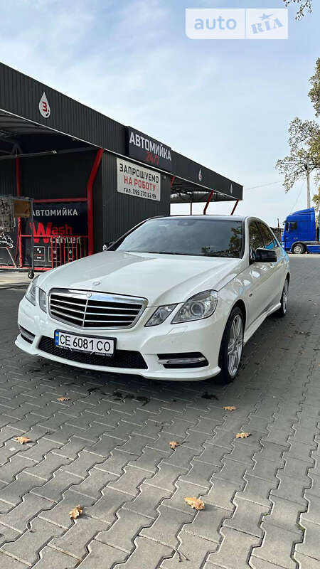 Седан Mercedes-Benz E-Class 2012 в Новоселиці