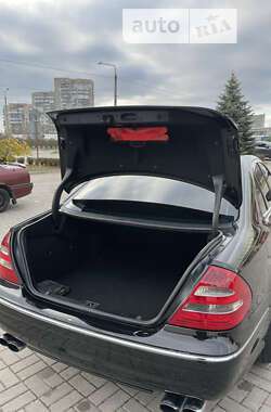Седан Mercedes-Benz E-Class 2005 в 
