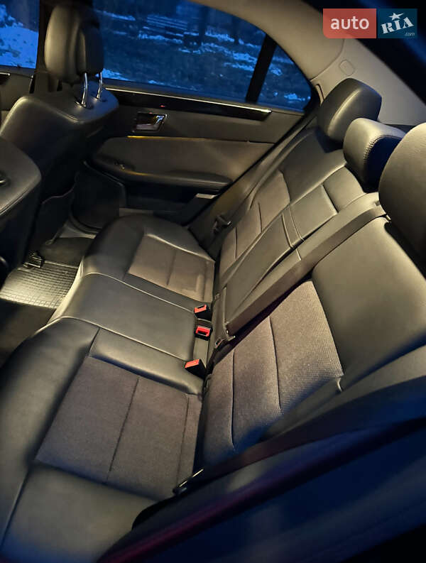 Седан Mercedes-Benz E-Class 2009 в Кривом Роге