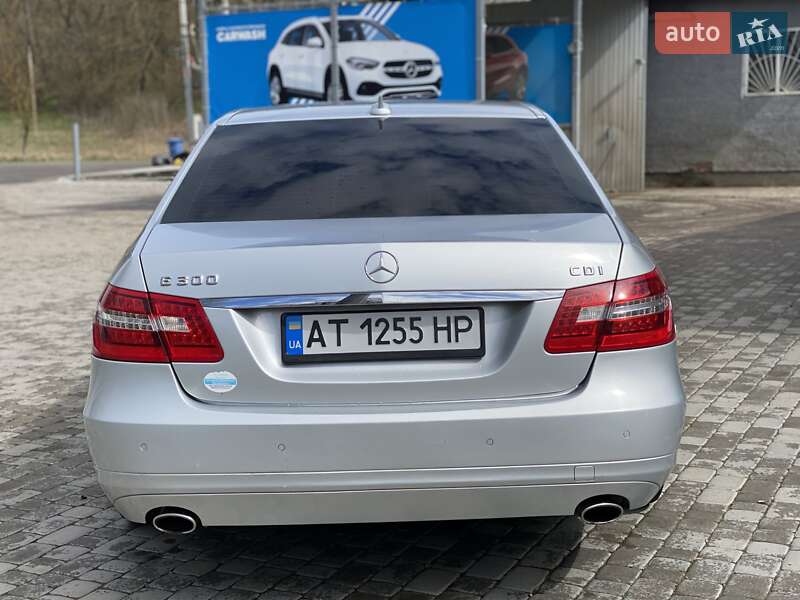 Седан Mercedes-Benz E-Class 2010 в Коломые