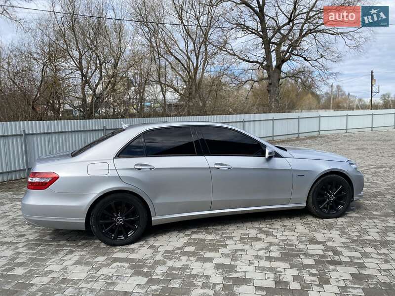 Седан Mercedes-Benz E-Class 2010 в Коломые